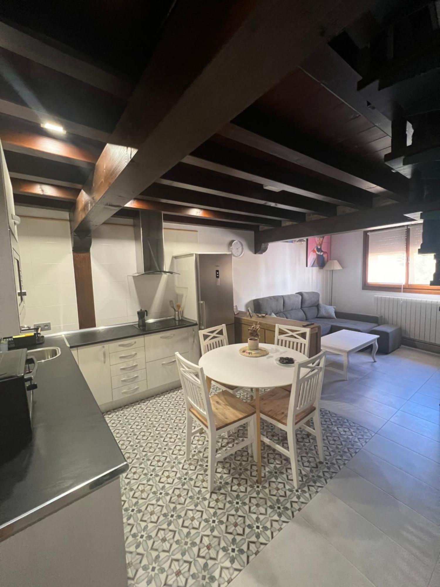 Apartamento Duplex En Sangueesa De 3 Dormitorios Y 2 Banos Sangüesa Exterior foto